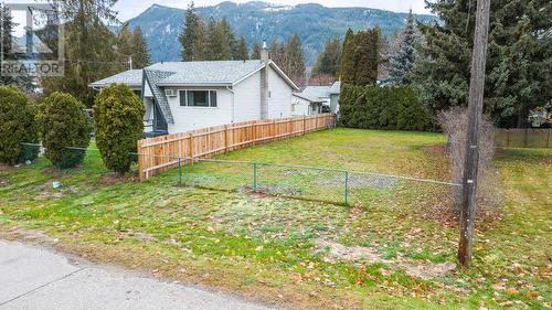 712 Conn Street, Sicamous, BC 