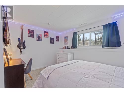 2650 30 Avenue Ne, Salmon Arm, BC - Indoor Photo Showing Bedroom