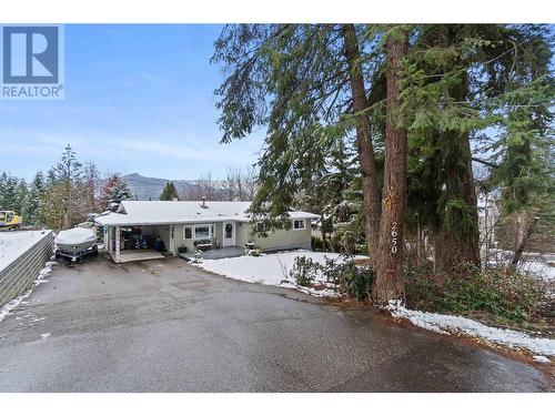 2650 30 Avenue Ne, Salmon Arm, BC - Outdoor