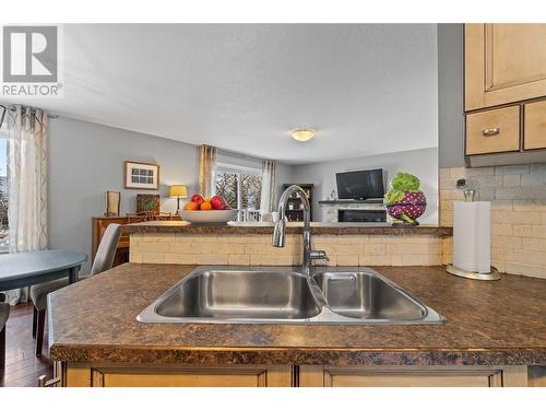 2650 30 Avenue Ne, Salmon Arm, BC - Indoor Photo Showing Kitchen With Double Sink