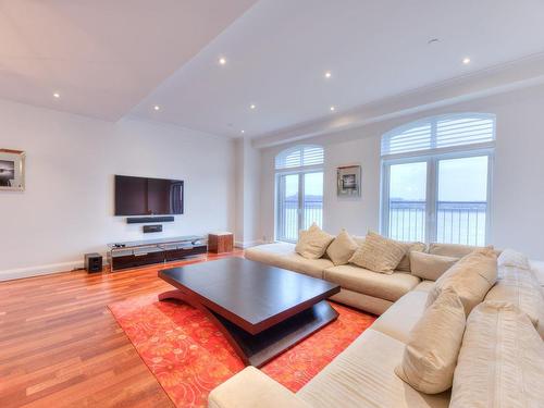 Salon - 404-1000 Rue De La Commune E., Montréal (Ville-Marie), QC - Indoor Photo Showing Living Room