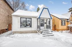 284 Bannerman AVE  Winnipeg, MB R2W 0T7