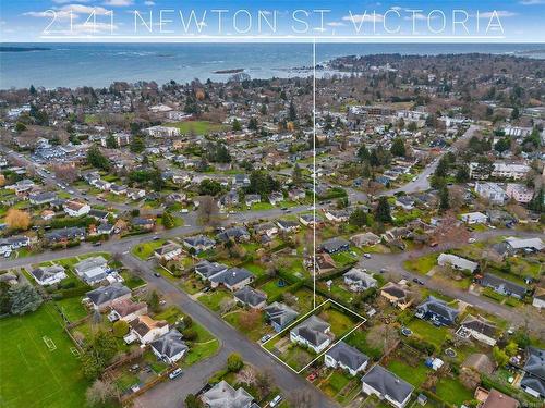 2141 Newton St, Oak Bay, BC 