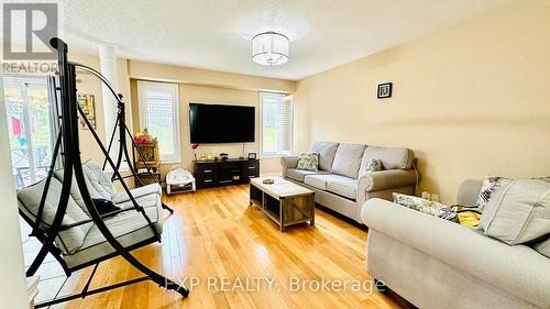 240 Purple Sage Crescent, Kitchener, ON - Indoor Photo Showing Living Room