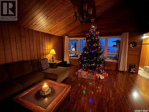 74 Nunn Street, La Ronge, SK - Indoor Photo Showing Living Room