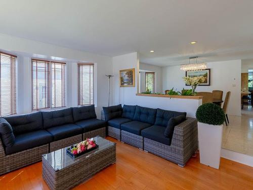 Salon - 1075 Rue Renoir, Brossard, QC - Indoor Photo Showing Living Room