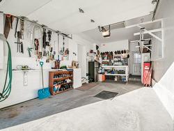 Garage - 