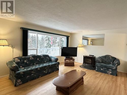 5427 Ferguson Lake Road, Prince George, BC - Indoor Photo Showing Living Room With Fireplace