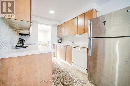 53 - 40 Imperial Road N, Guelph, ON - Indoor Photo Showing Kitchen