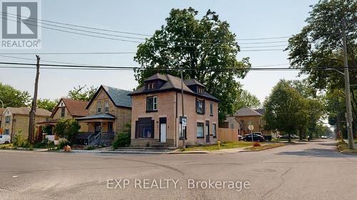 553 Quebec Street, London, ON - Outdoor With Facade