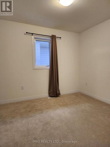 256 Velvet Way, Thorold, ON - Indoor Photo Showing Other Room