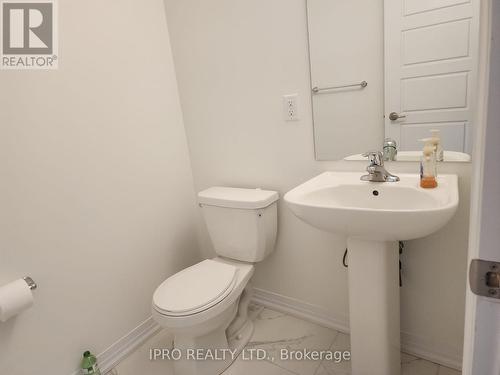 256 Velvet Way, Thorold, ON - Indoor Photo Showing Bathroom