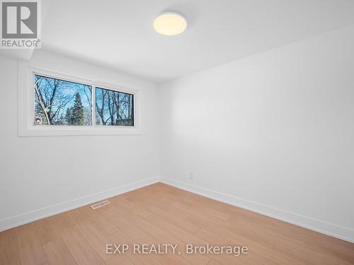 11 Webster Drive, Aurora, ON - Indoor Photo Showing Other Room