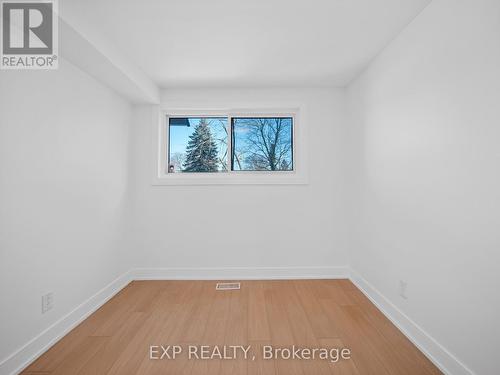 11 Webster Drive, Aurora, ON - Indoor Photo Showing Other Room