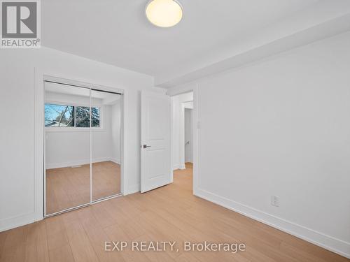 11 Webster Drive, Aurora, ON - Indoor Photo Showing Other Room