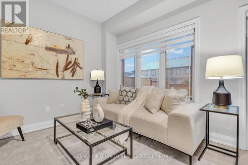 18 Deneb Street, Barrie, ON - Indoor Photo Showing Living Room