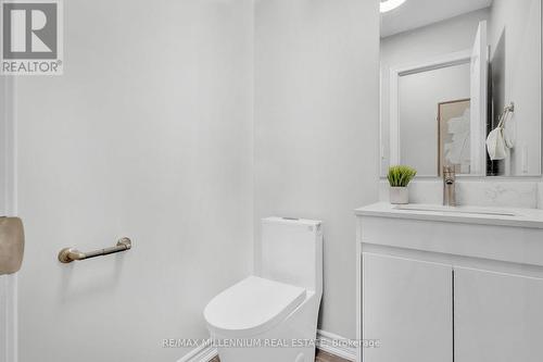 18 Deneb Street, Barrie, ON - Indoor Photo Showing Bathroom