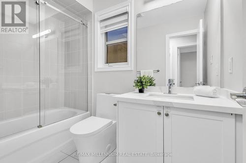 18 Deneb Street, Barrie, ON - Indoor Photo Showing Bathroom