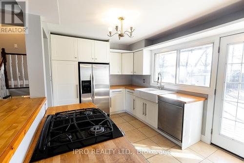 452 Southland Crescent, Oakville, ON - Indoor Photo Showing Kitchen