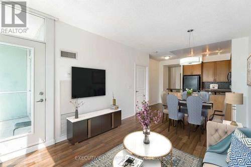 2108 - 220 Burnhamthorpe Road W, Mississauga, ON - Indoor Photo Showing Living Room