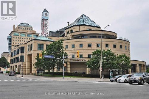 2108 - 220 Burnhamthorpe Road W, Mississauga, ON - Outdoor With Facade