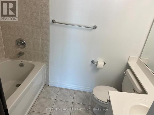 2108 - 220 Burnhamthorpe Road W, Mississauga, ON - Indoor Photo Showing Bathroom