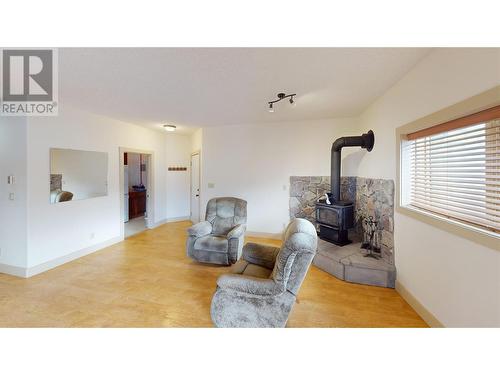 7307 Prospector Avenue Unit# 701, Radium Hot Springs, BC - Indoor Photo Showing Living Room