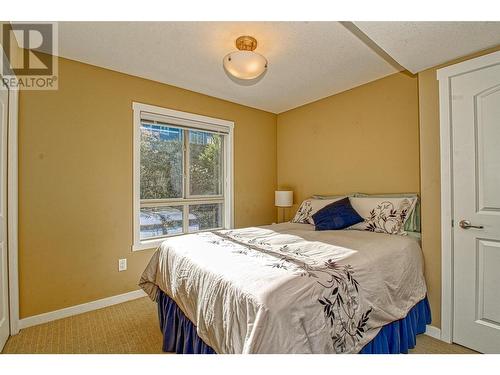 6804 Santiago Loop N Unit# 157, Kelowna, BC - Indoor Photo Showing Bedroom