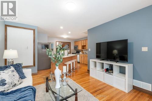 33 Manitoulin Drive, London, ON - Indoor Photo Showing Living Room