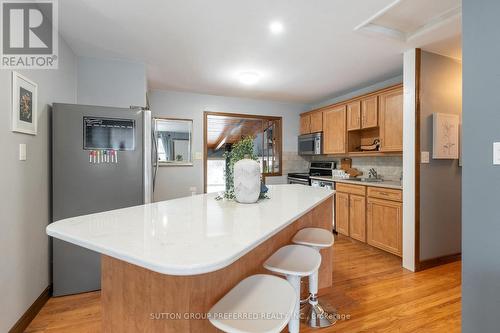 33 Manitoulin Drive, London, ON - Indoor Photo Showing Kitchen