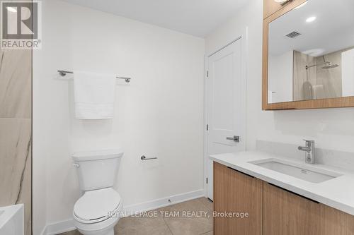 2603 - 340 Queen Street, Ottawa, ON - Indoor Photo Showing Bathroom