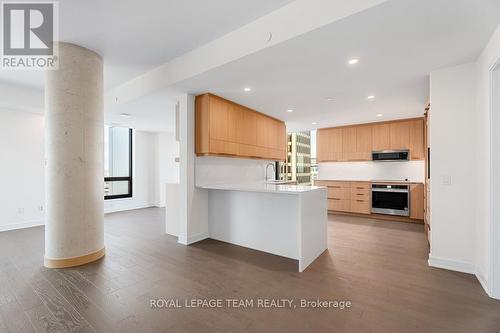 2603 - 340 Queen Street, Ottawa, ON - Indoor Photo Showing Kitchen