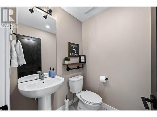 5050 Valley Drive Unit# 4, Sun Peaks, BC - Indoor Photo Showing Bathroom