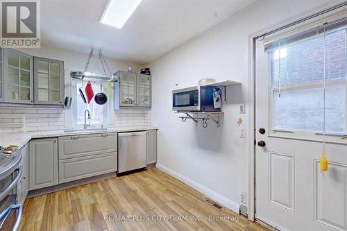 Upper - 303 Old Weston Road, Toronto, ON - Indoor Photo Showing Kitchen