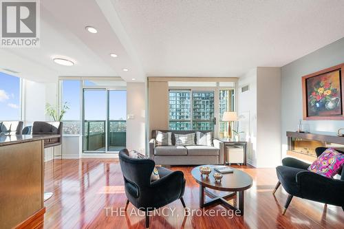 2012 - 335 Rathburn Road W, Mississauga, ON - Indoor Photo Showing Living Room