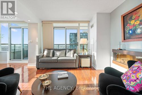 2012 - 335 Rathburn Road W, Mississauga, ON - Indoor Photo Showing Living Room