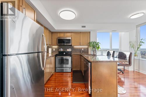 2012 - 335 Rathburn Road W, Mississauga, ON - Indoor Photo Showing Kitchen With Stainless Steel Kitchen