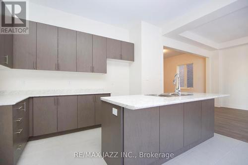 2217 Crystal Drive, Oshawa (Kedron), ON - Indoor Photo Showing Kitchen