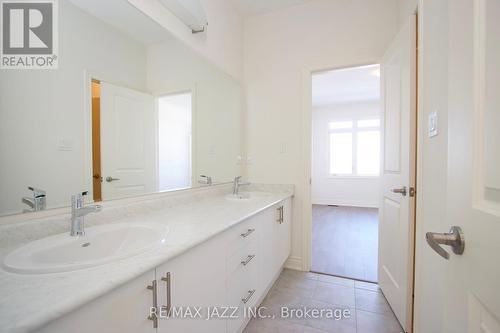 2217 Crystal Drive, Oshawa (Kedron), ON - Indoor Photo Showing Bathroom