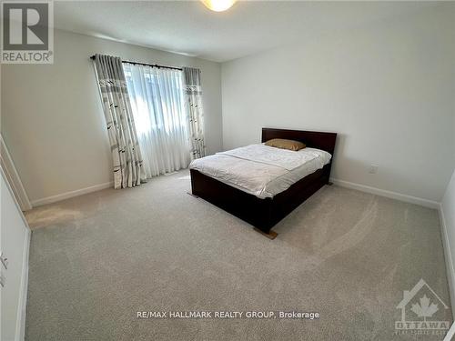 588 Lilith Street, Ottawa, ON - Indoor Photo Showing Bedroom