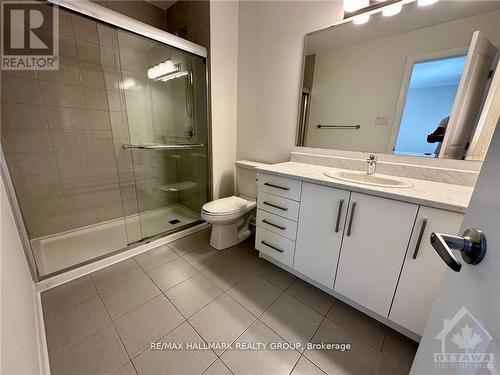 588 Lilith Street, Ottawa, ON - Indoor Photo Showing Bathroom