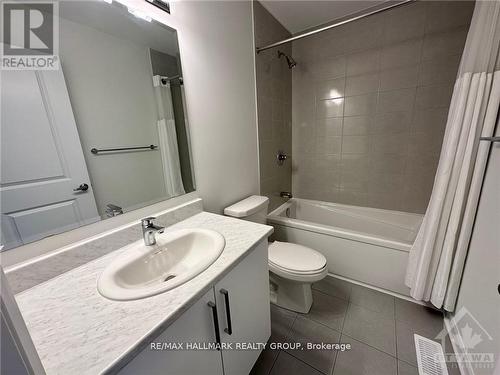 588 Lilith Street, Ottawa, ON - Indoor Photo Showing Bathroom