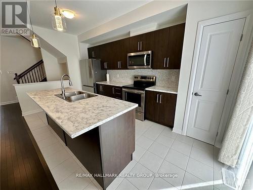 588 Lilith Street, Ottawa, ON - Indoor Photo Showing Kitchen With Double Sink With Upgraded Kitchen