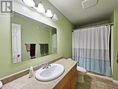 1551 View Drive, Quesnel, BC - Indoor Photo Showing Bathroom