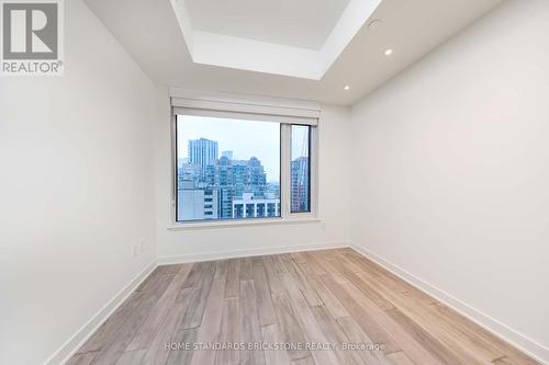 1014 - 11 Yorkville Avenue, Toronto, ON - Indoor Photo Showing Other Room