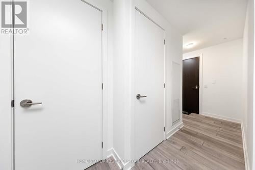 1014 - 11 Yorkville Avenue, Toronto, ON - Indoor Photo Showing Other Room