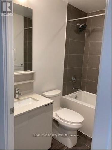 2912 - 5 Buttermill Avenue, Vaughan, ON - Indoor Photo Showing Bathroom