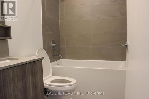 2912 - 5 Buttermill Avenue, Vaughan, ON - Indoor Photo Showing Bathroom