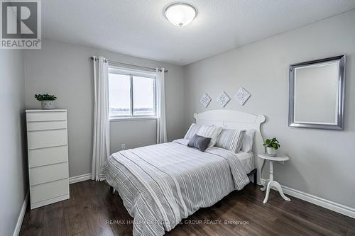 58 Laidlaw Drive, Barrie, ON - Indoor Photo Showing Bedroom