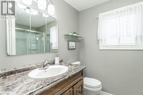 58 Laidlaw Drive, Barrie, ON - Indoor Photo Showing Bathroom